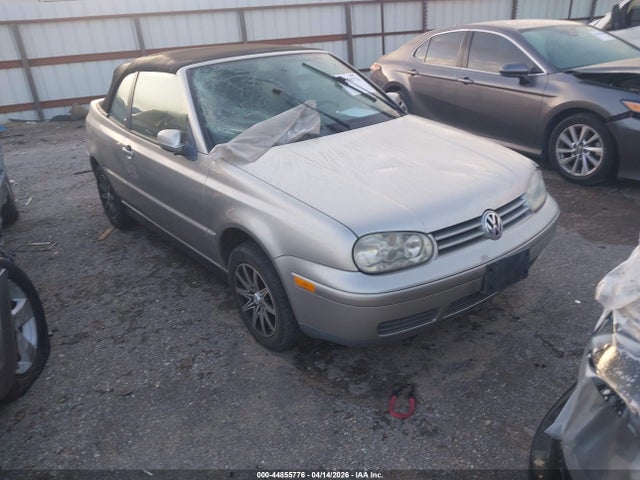 Salvage Volkswagen Cabrio Image