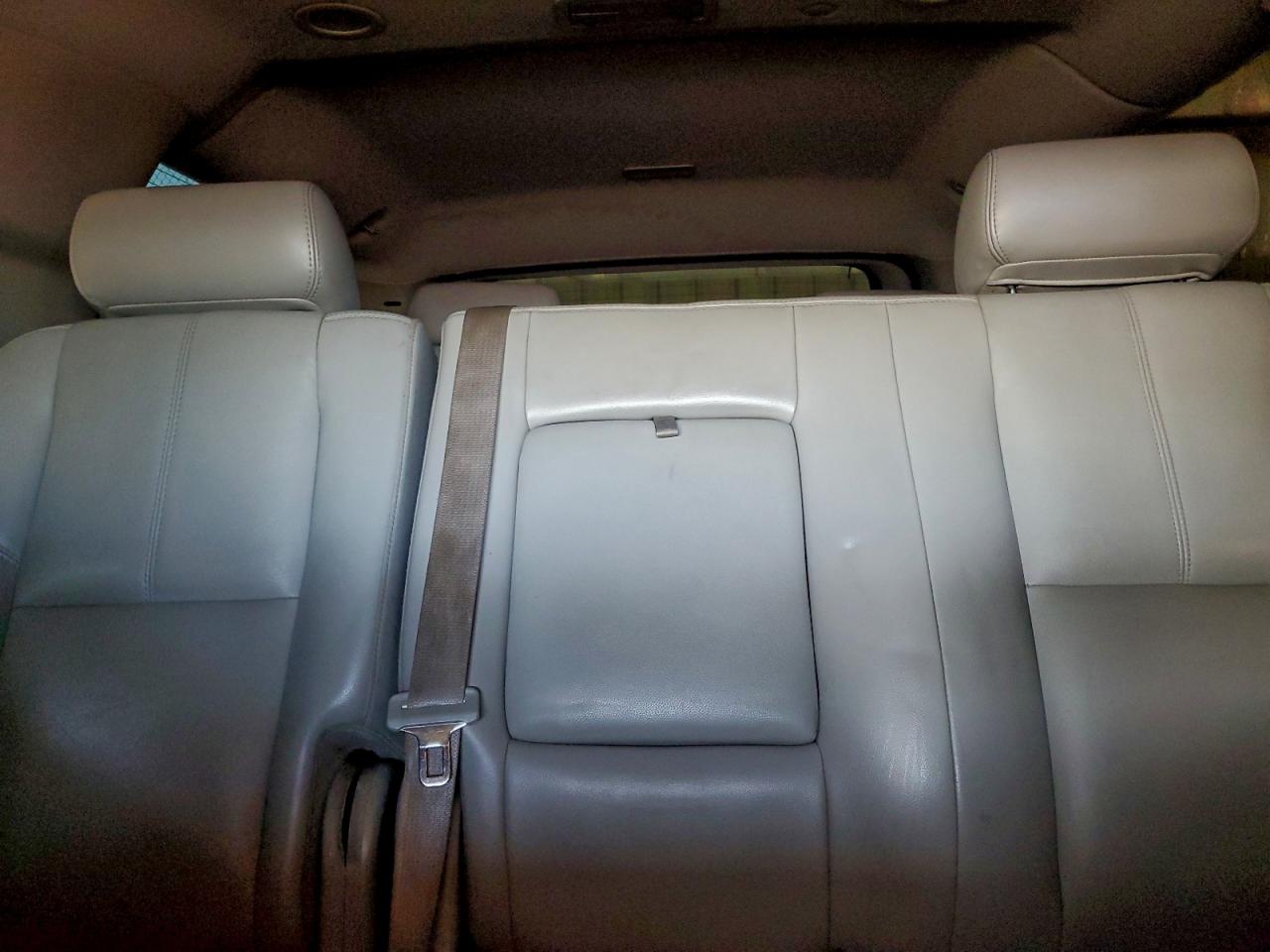 Chevrolet Suburban C1500