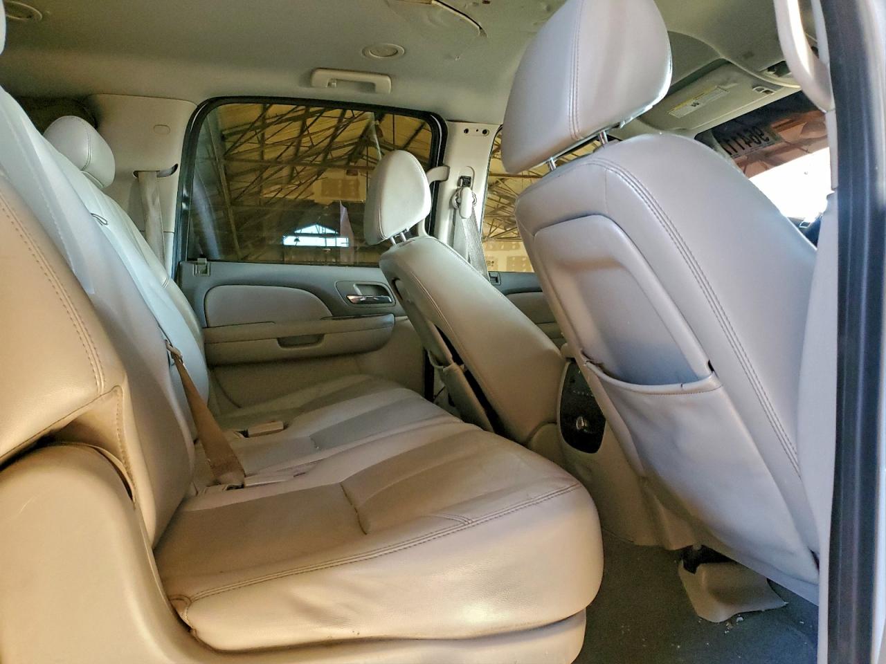 Chevrolet Suburban C1500