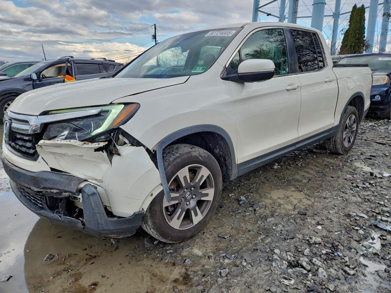 Salvage Honda Ridgeline Image