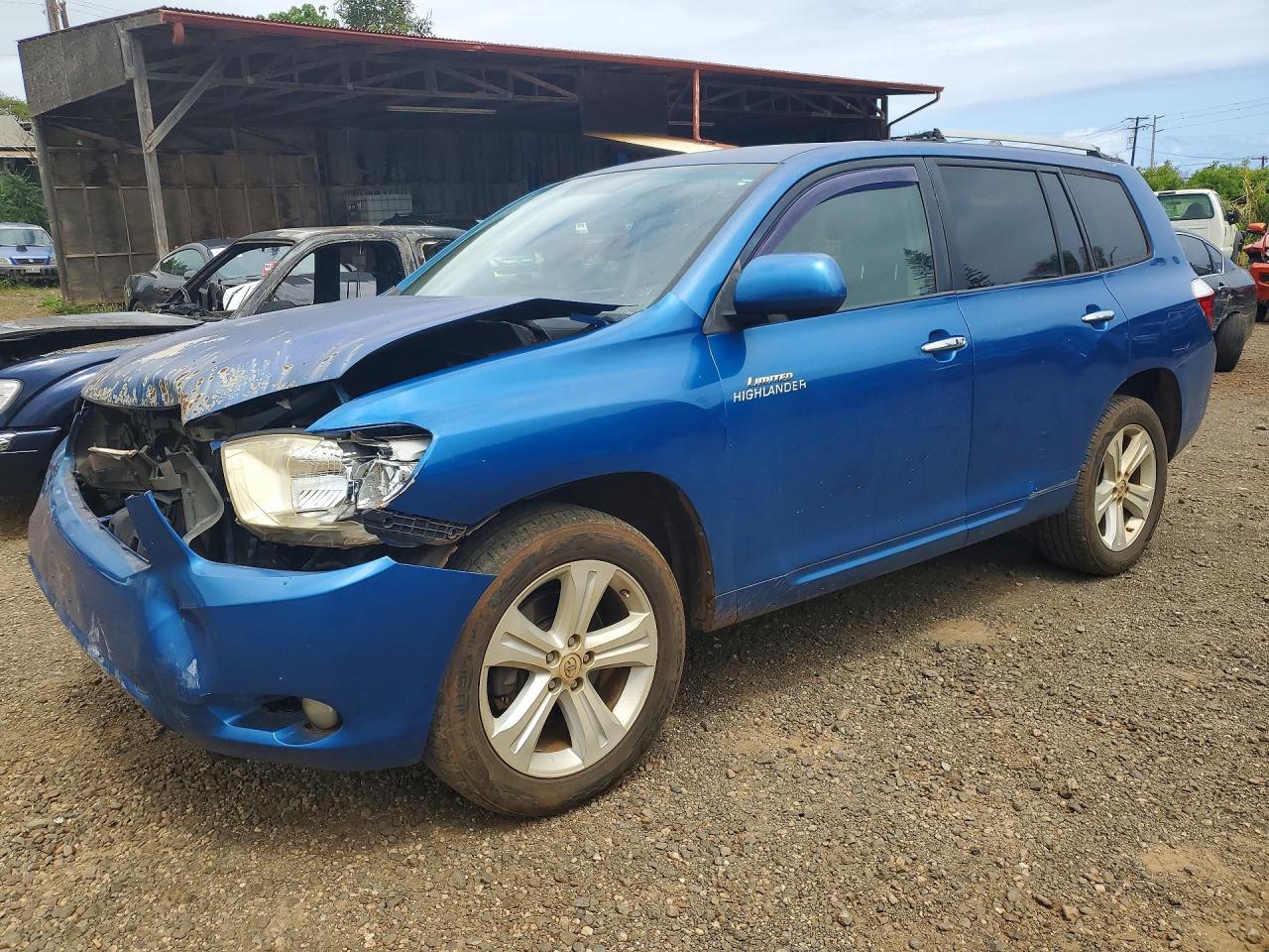 Salvage Toyota Highlander Image