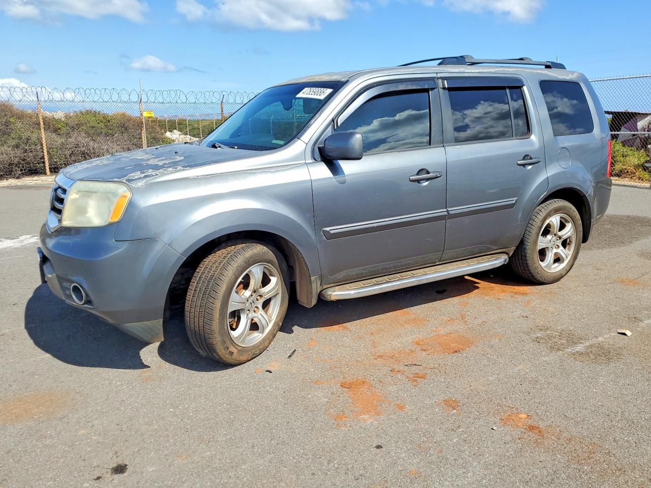Salvage Honda Pilot Image