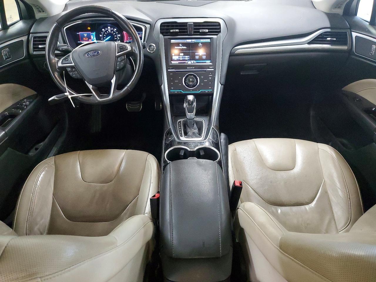 Ford Fusion Titanium Hev