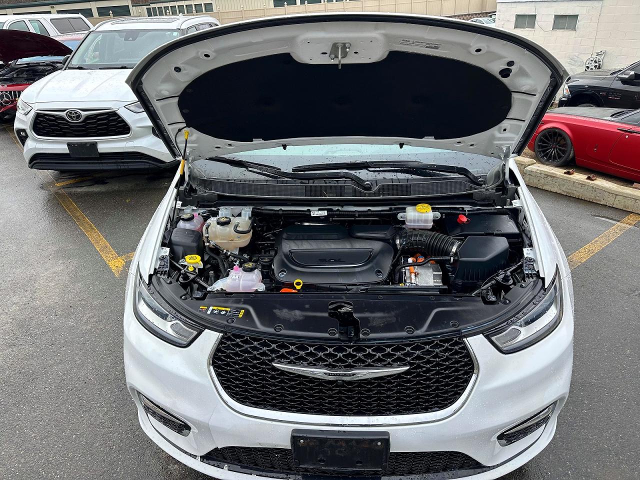Chrysler Pacifica Hybrid Select