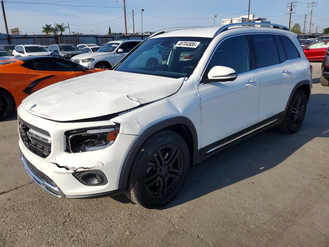 Salvage Mercedes-Benz GLB Image