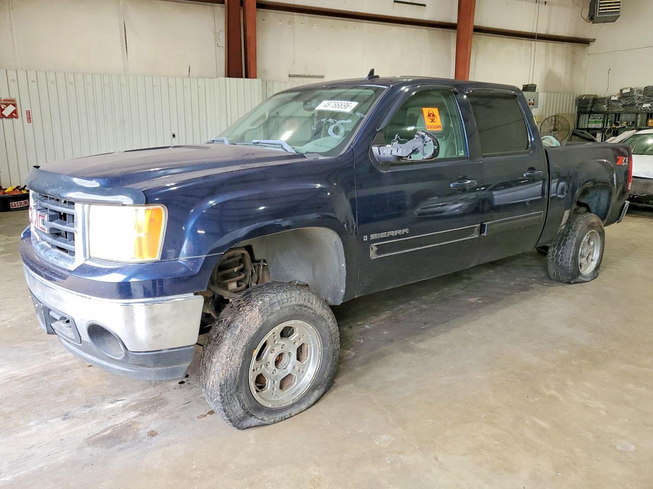 Salvage GMC Sierra Image
