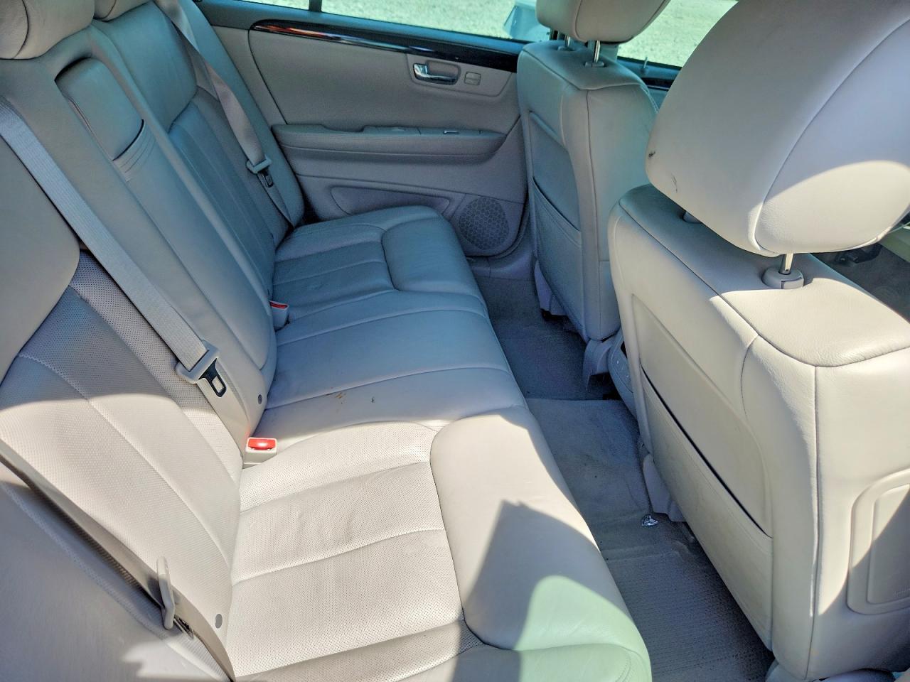 Cadillac DTS Premium Collection