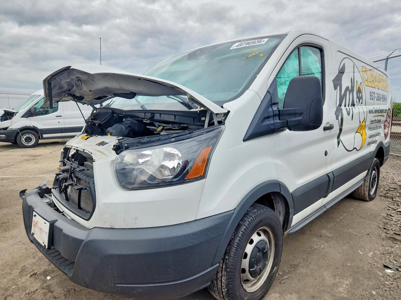 Salvage Ford Transit Image