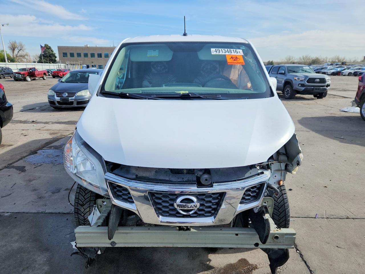 Nissan Nv