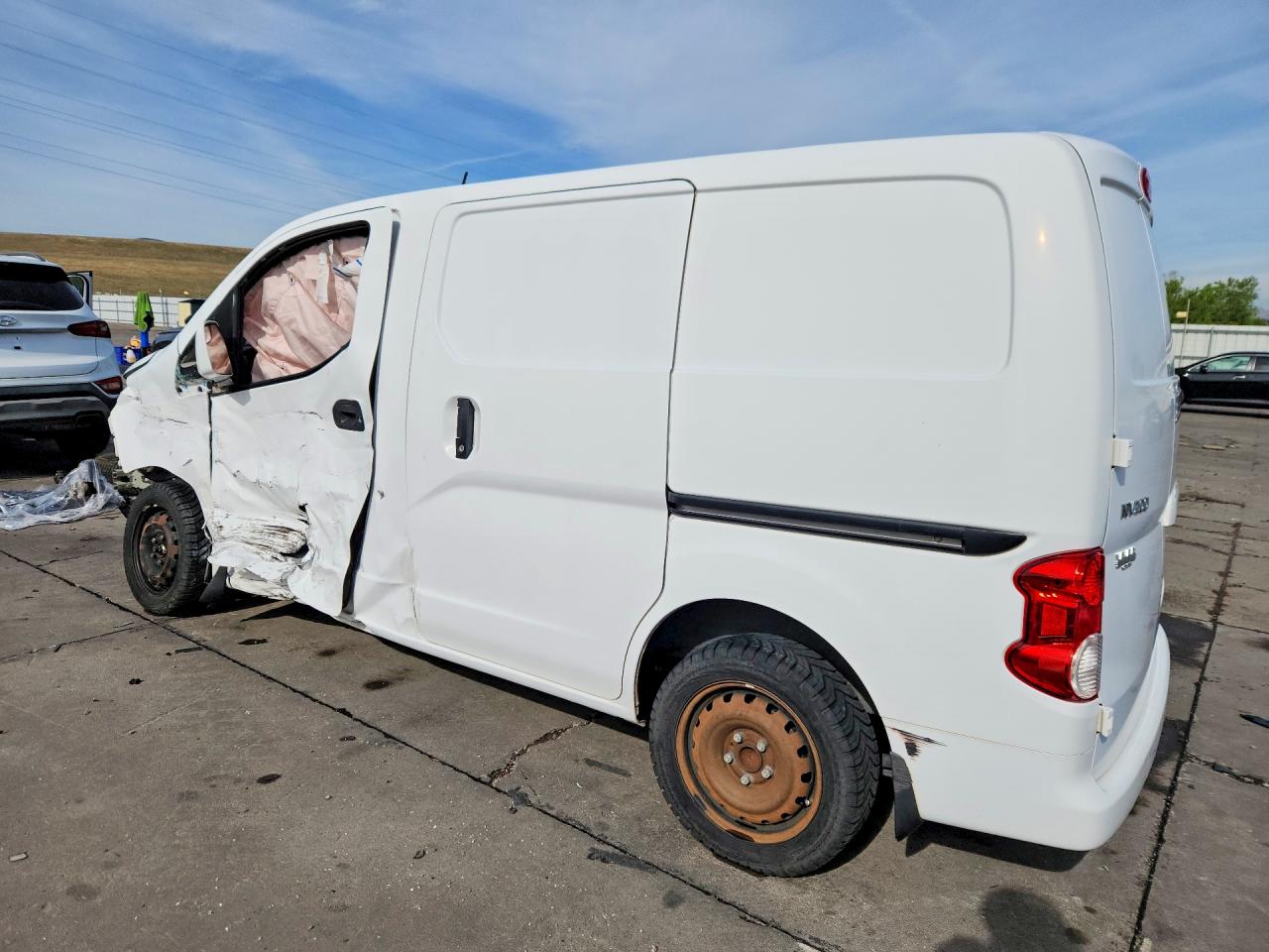 Nissan Nv