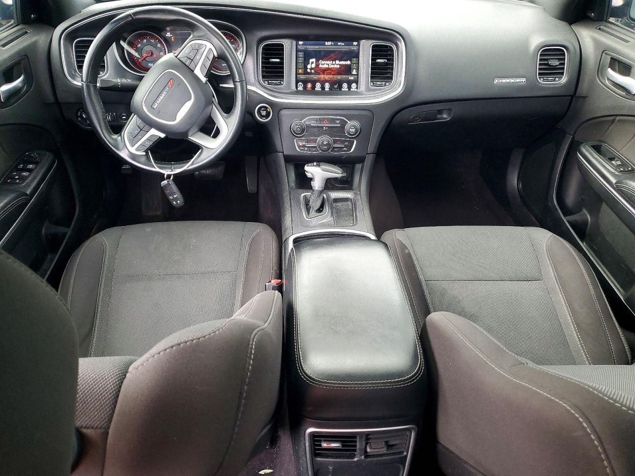 Dodge Charger Sxt