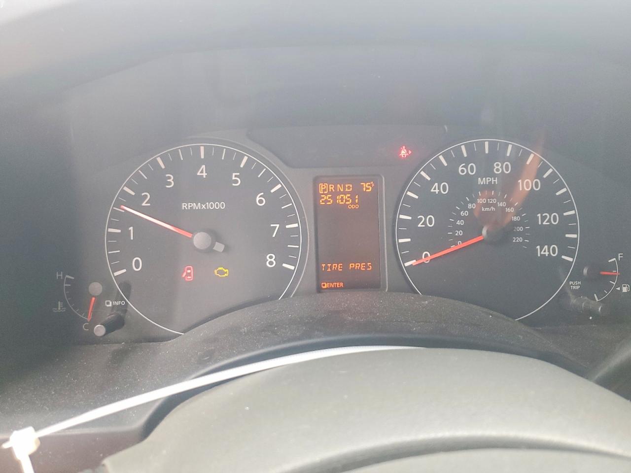 Nissan Nv