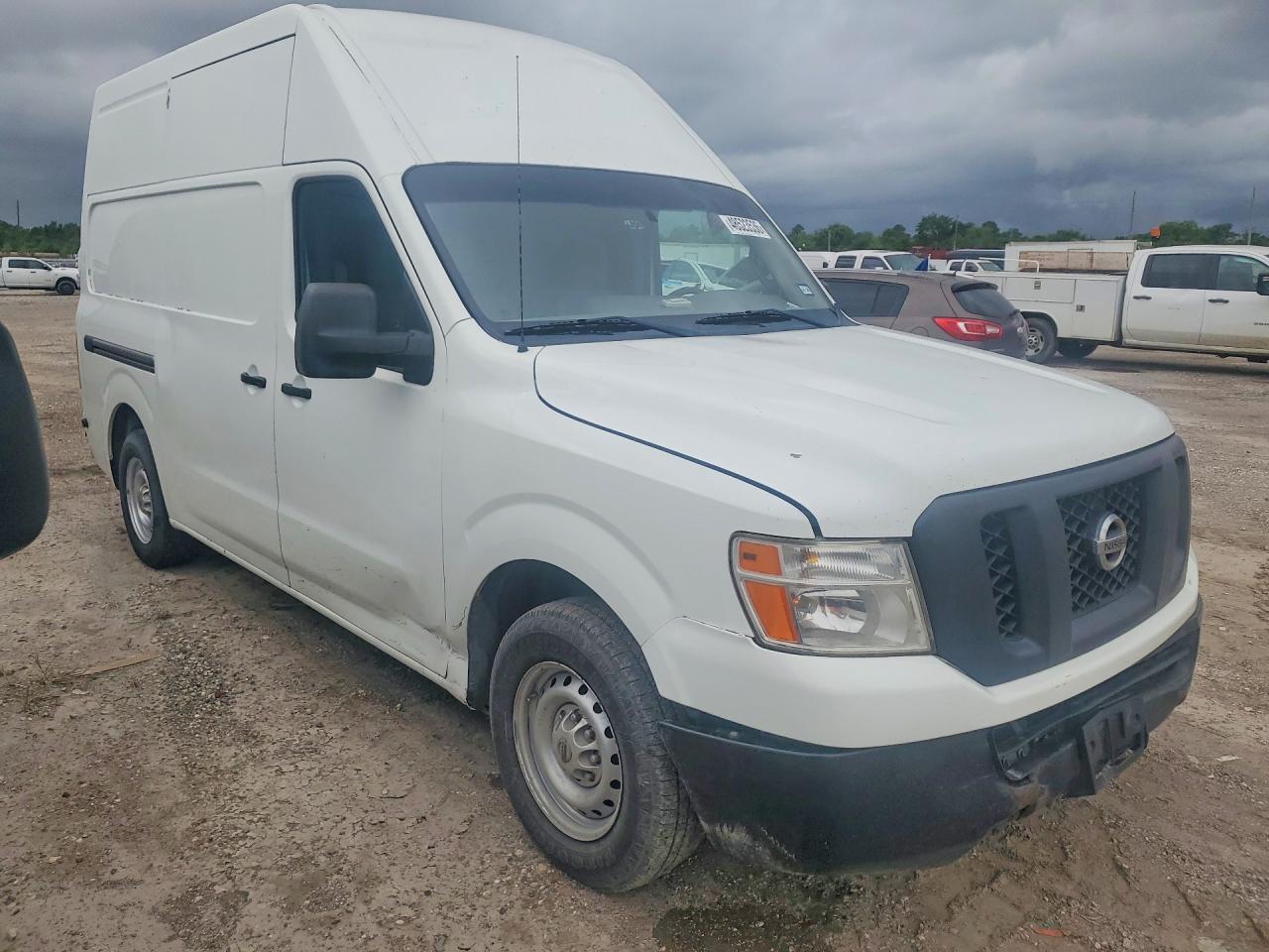 Nissan Nv