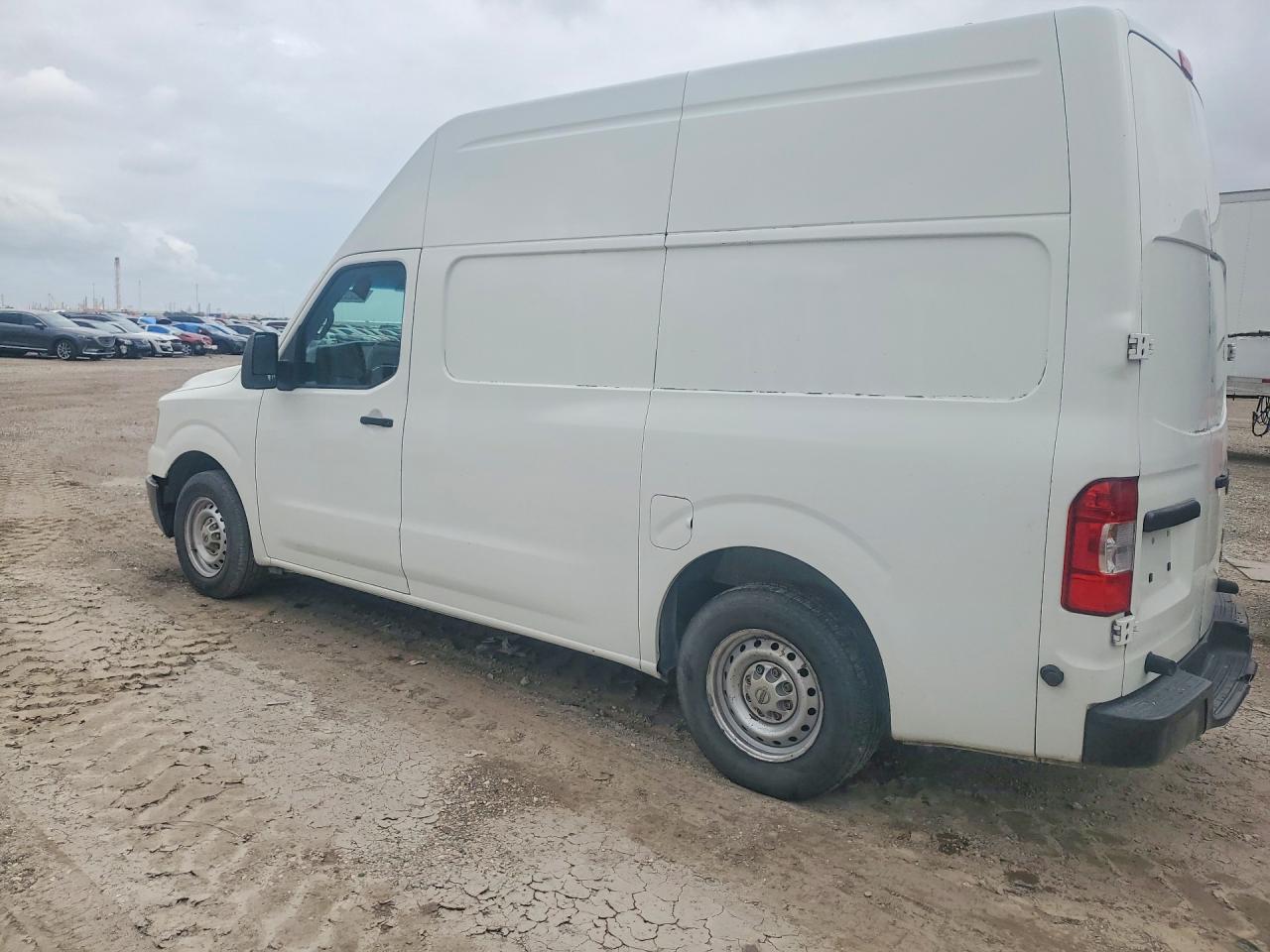 Nissan Nv