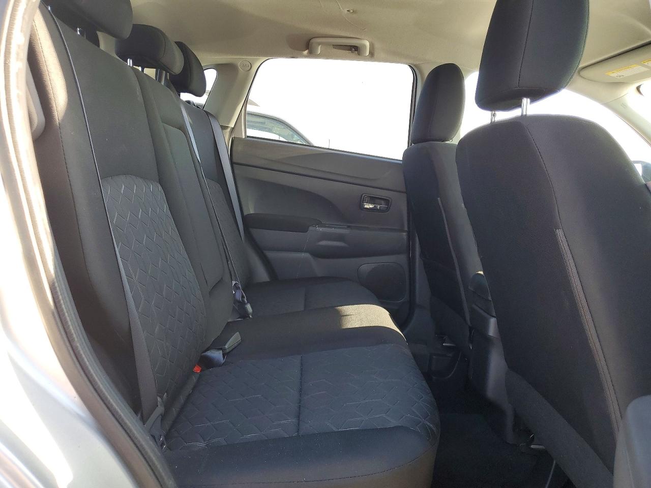Mitsubishi Outlander S