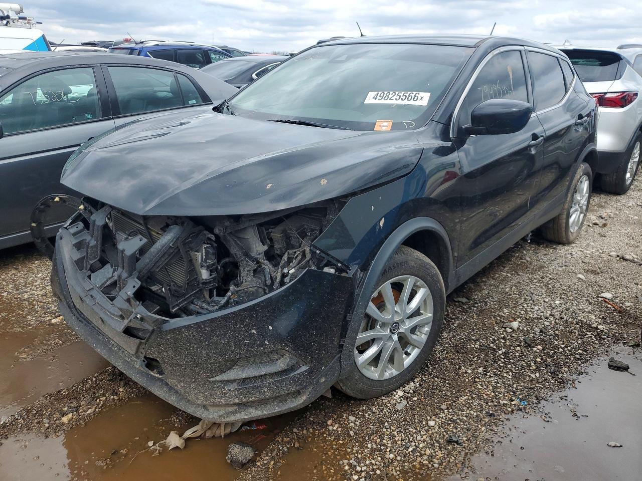 Salvage Nissan Rogue Image
