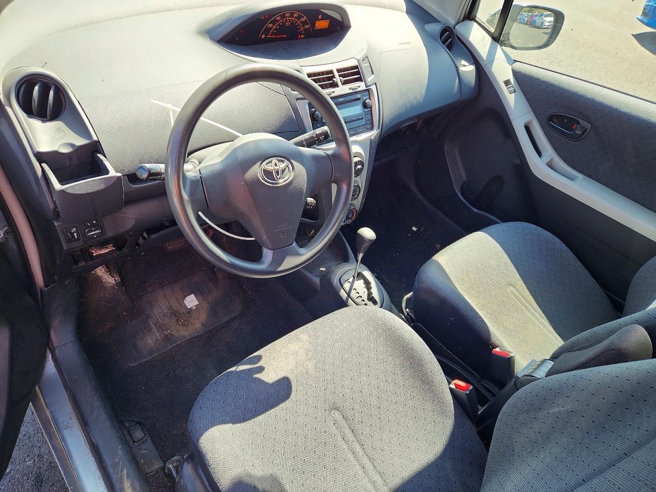 Toyota Yaris Base