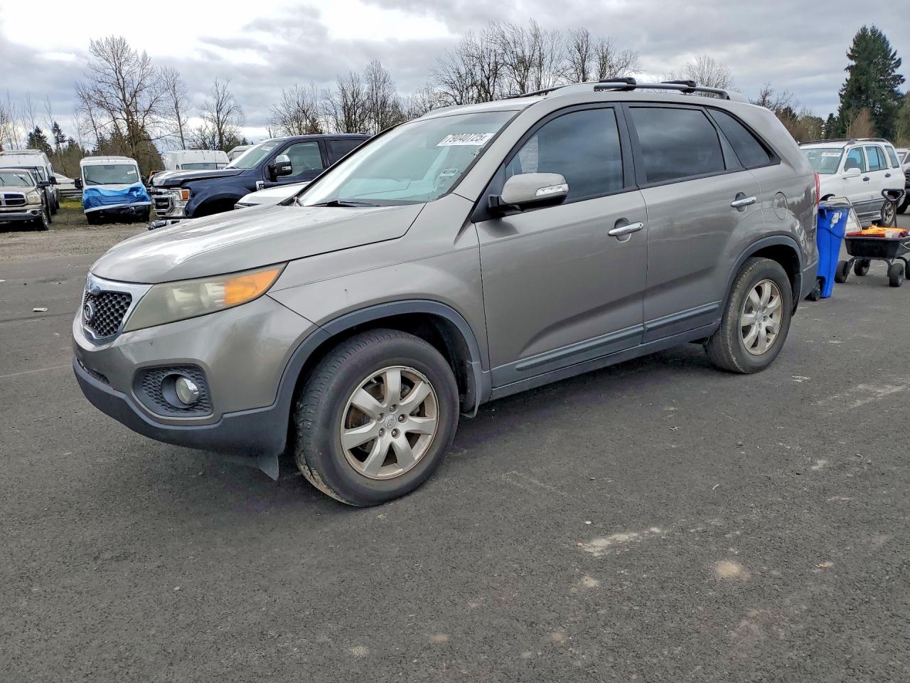 Salvage Kia Sorento Image