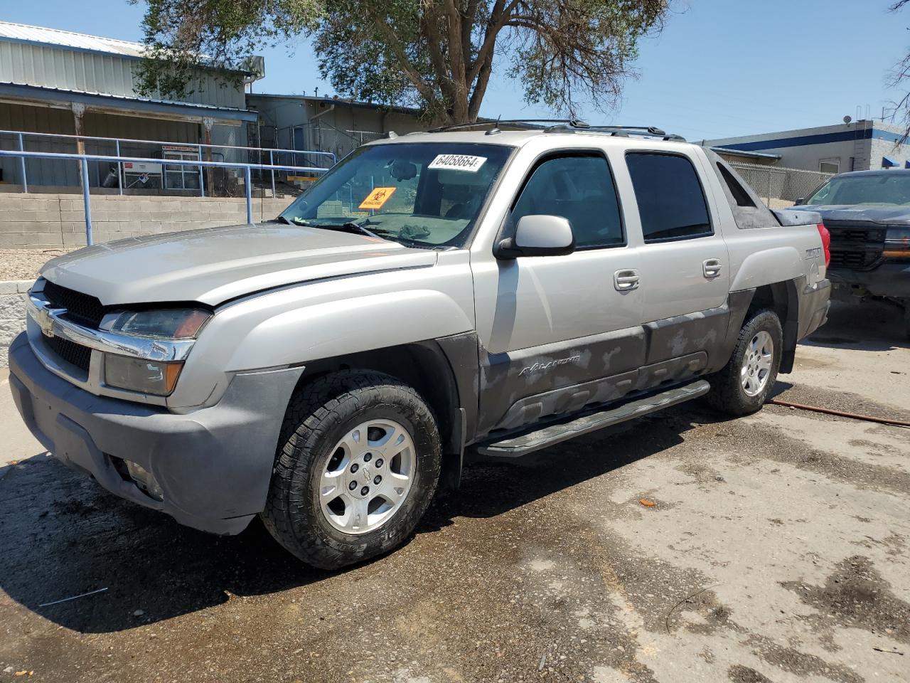 Salvage Chevrolet Avalanche Image