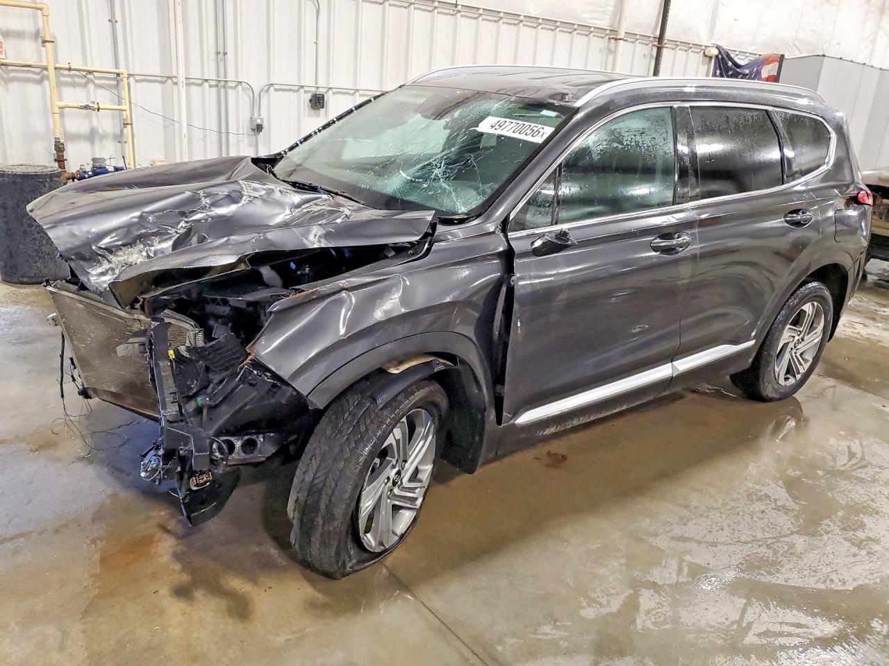 Salvage Hyundai SANTA FE Image