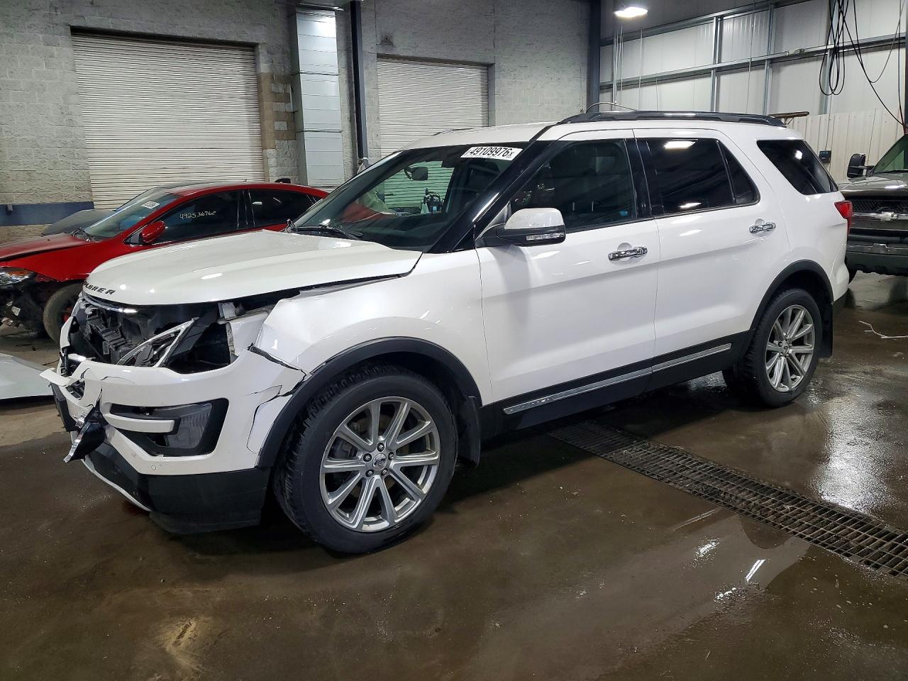 Salvage Ford Explorer Image