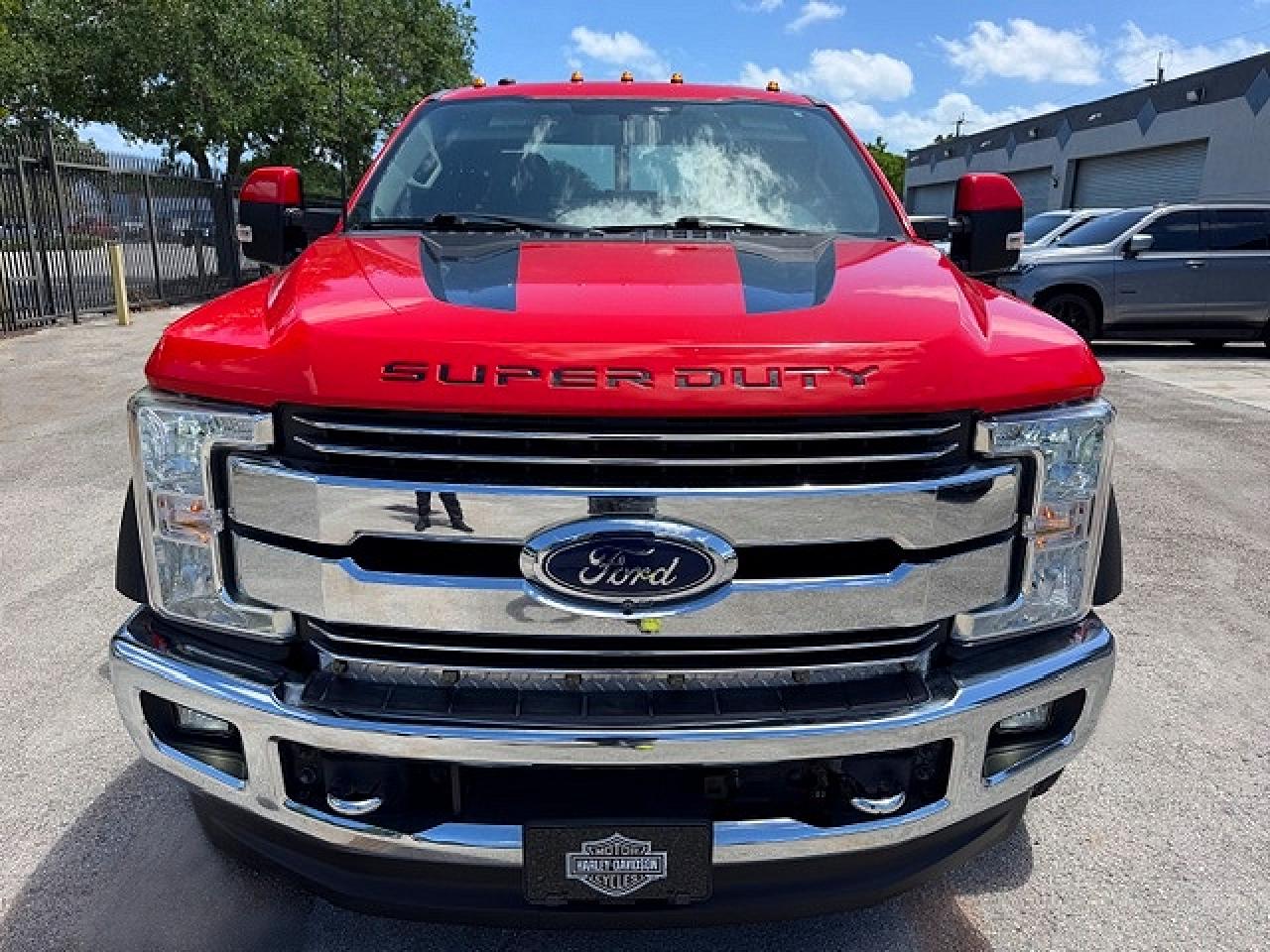 Ford F-550 Super Duty