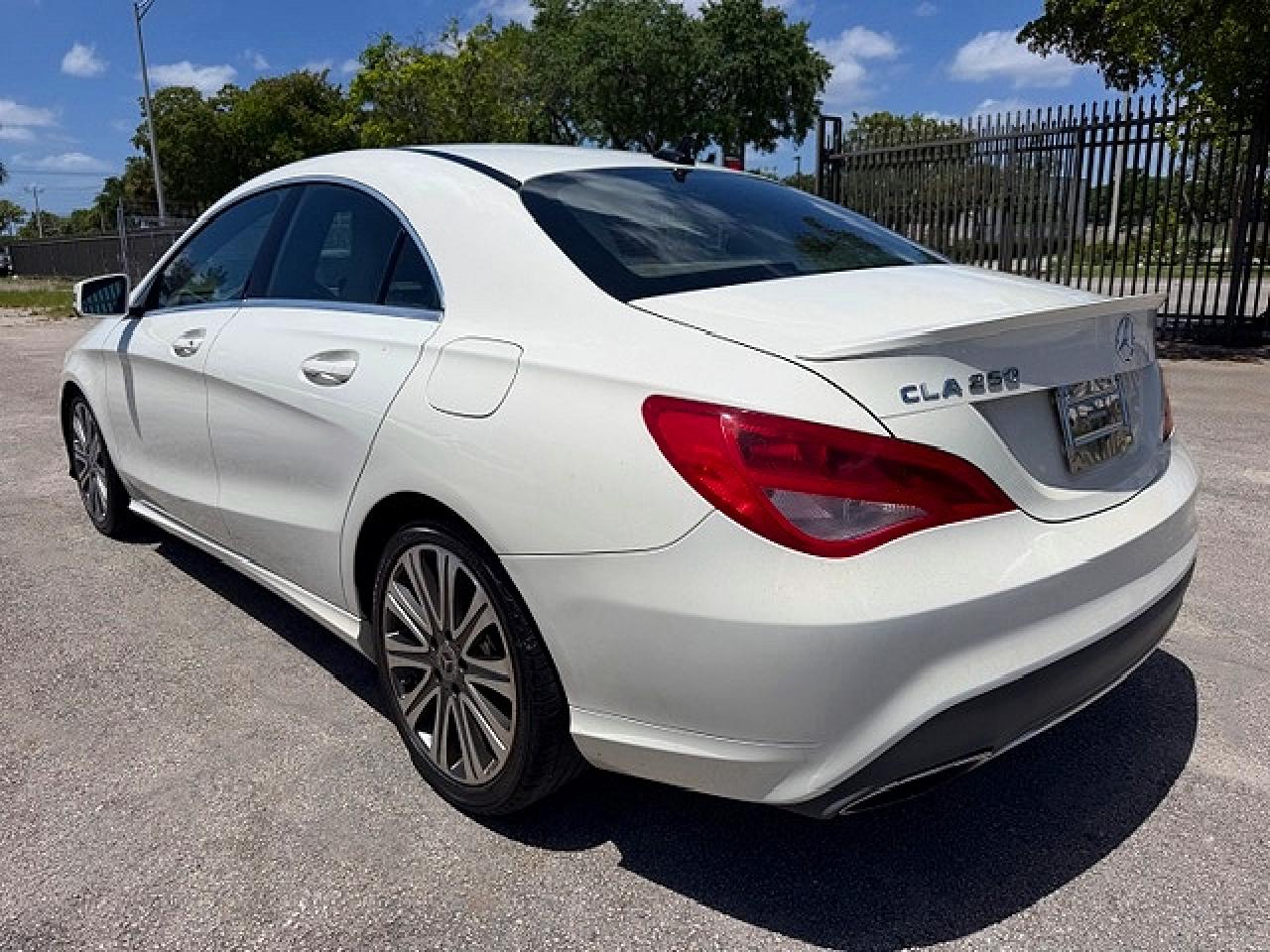 Mercedes-Benz Cla-class 250