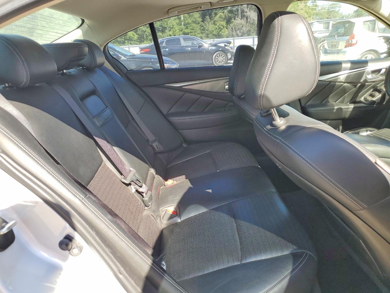 INFINITI Q50 Red Sport 400