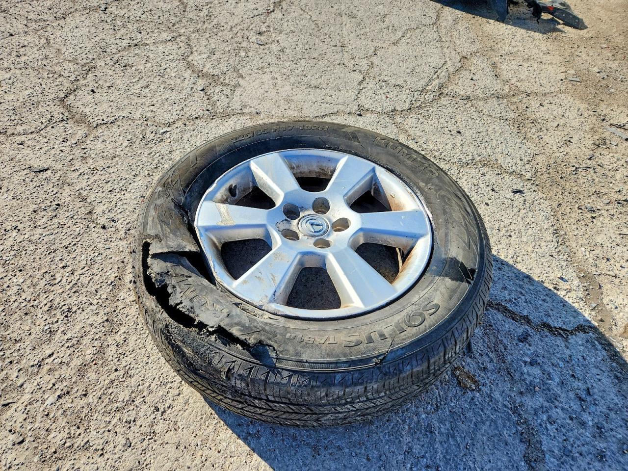 Lexus RX Base