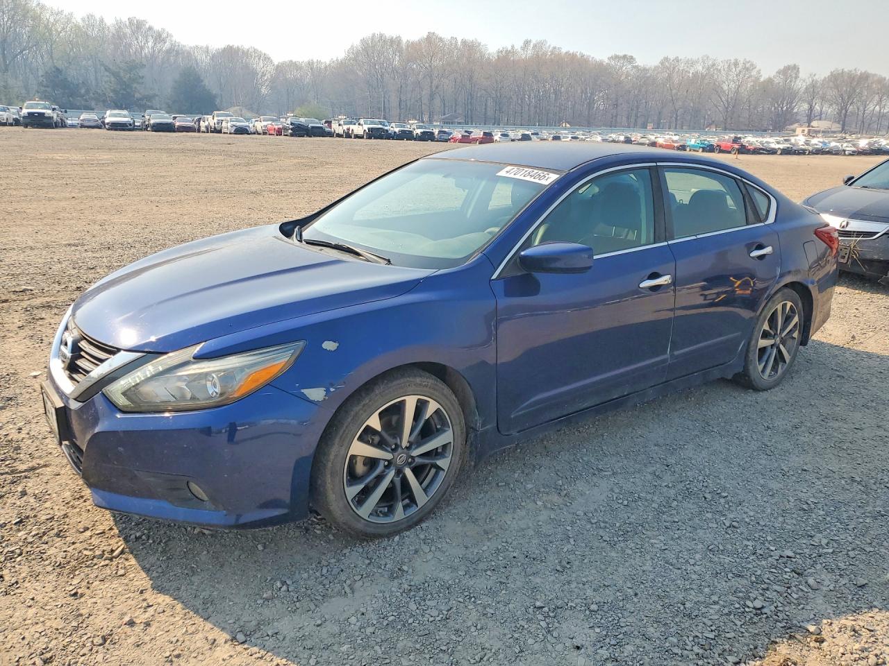 Salvage Nissan Altima Image