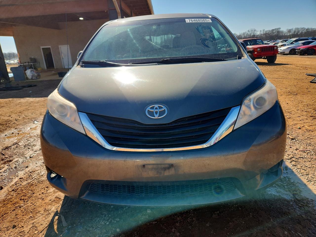 Toyota Sienna Base
