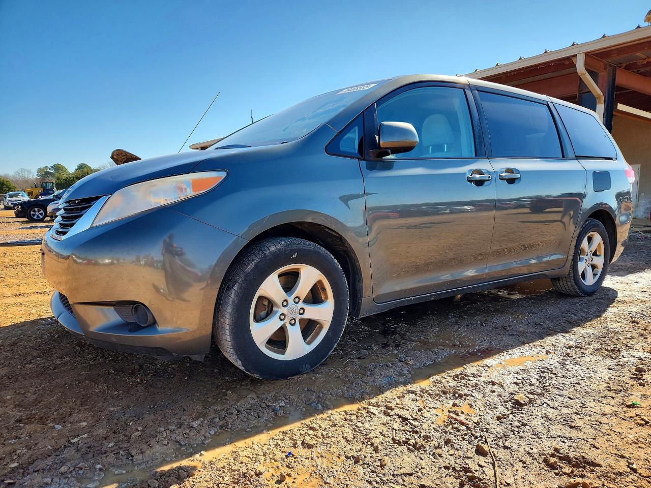 2012 Toyota Sienna 5TDKA3DC2CS******
