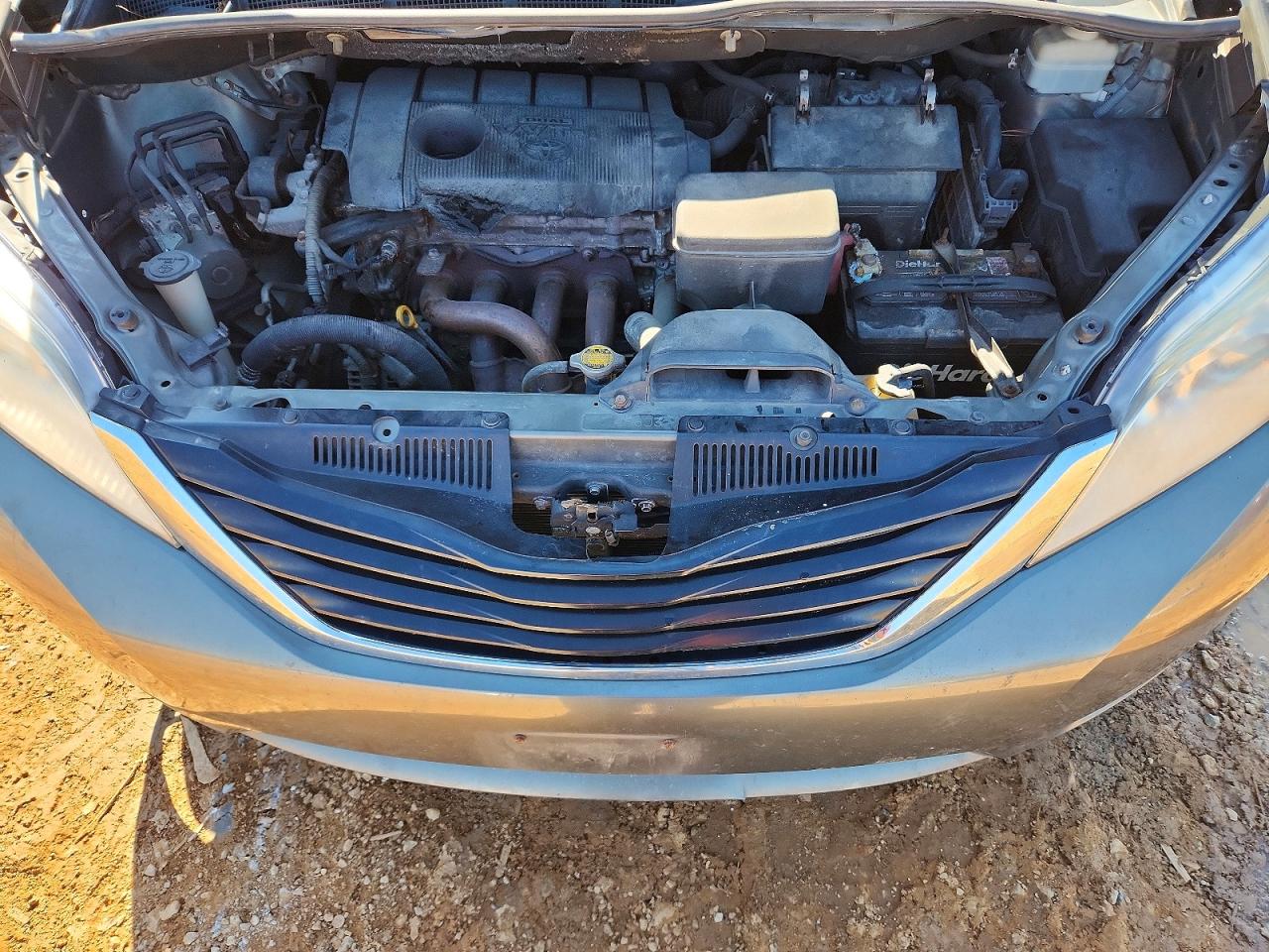 Toyota Sienna Base