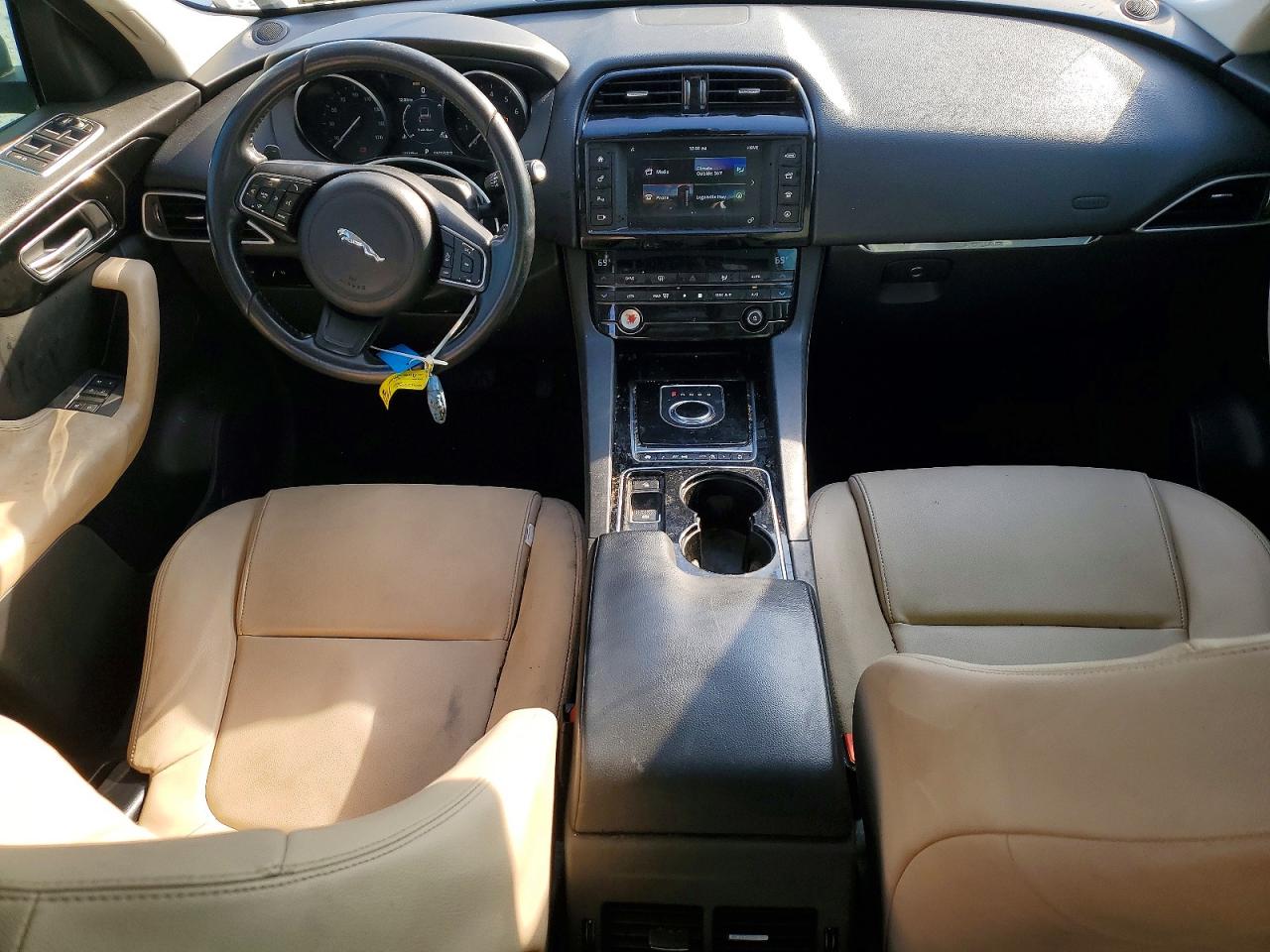 Jaguar F-PACE Premium