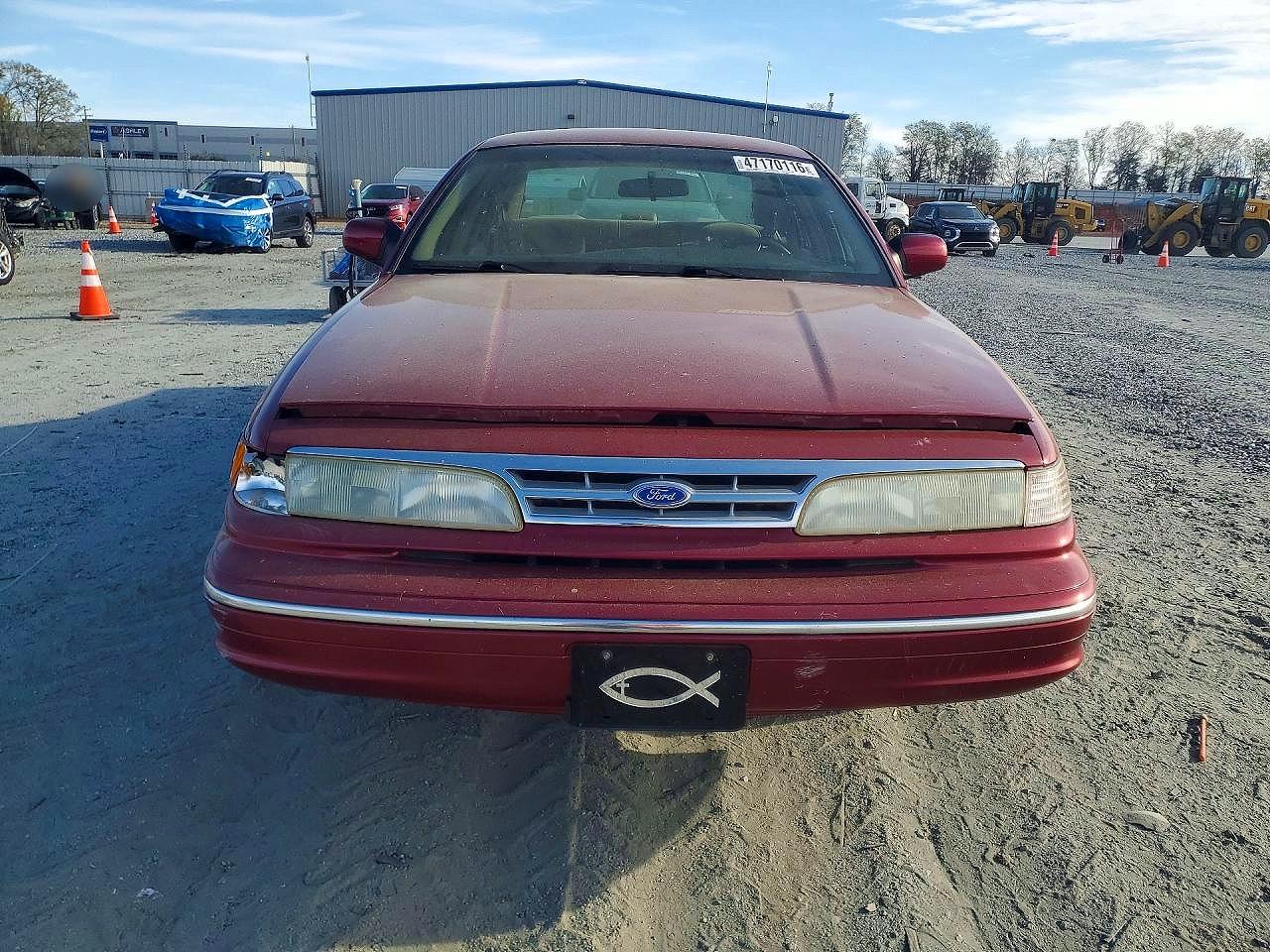 Ford Crown Vic