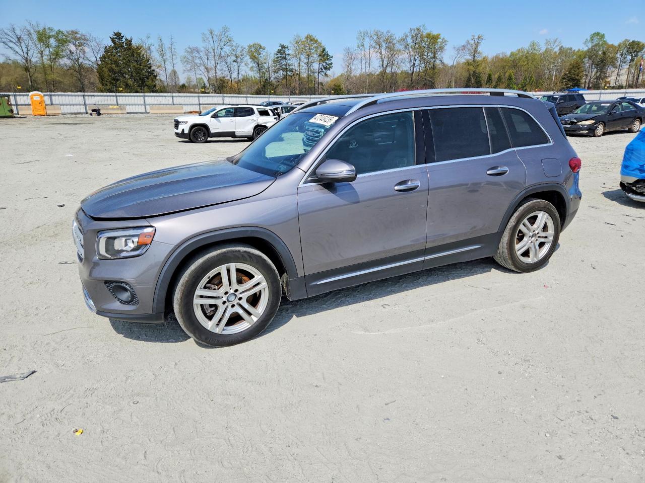 Salvage Mercedes-Benz GLB Image