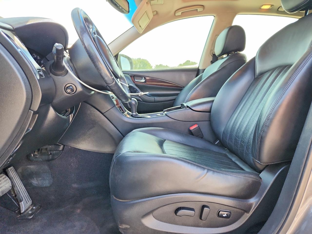 INFINITI Qx Base