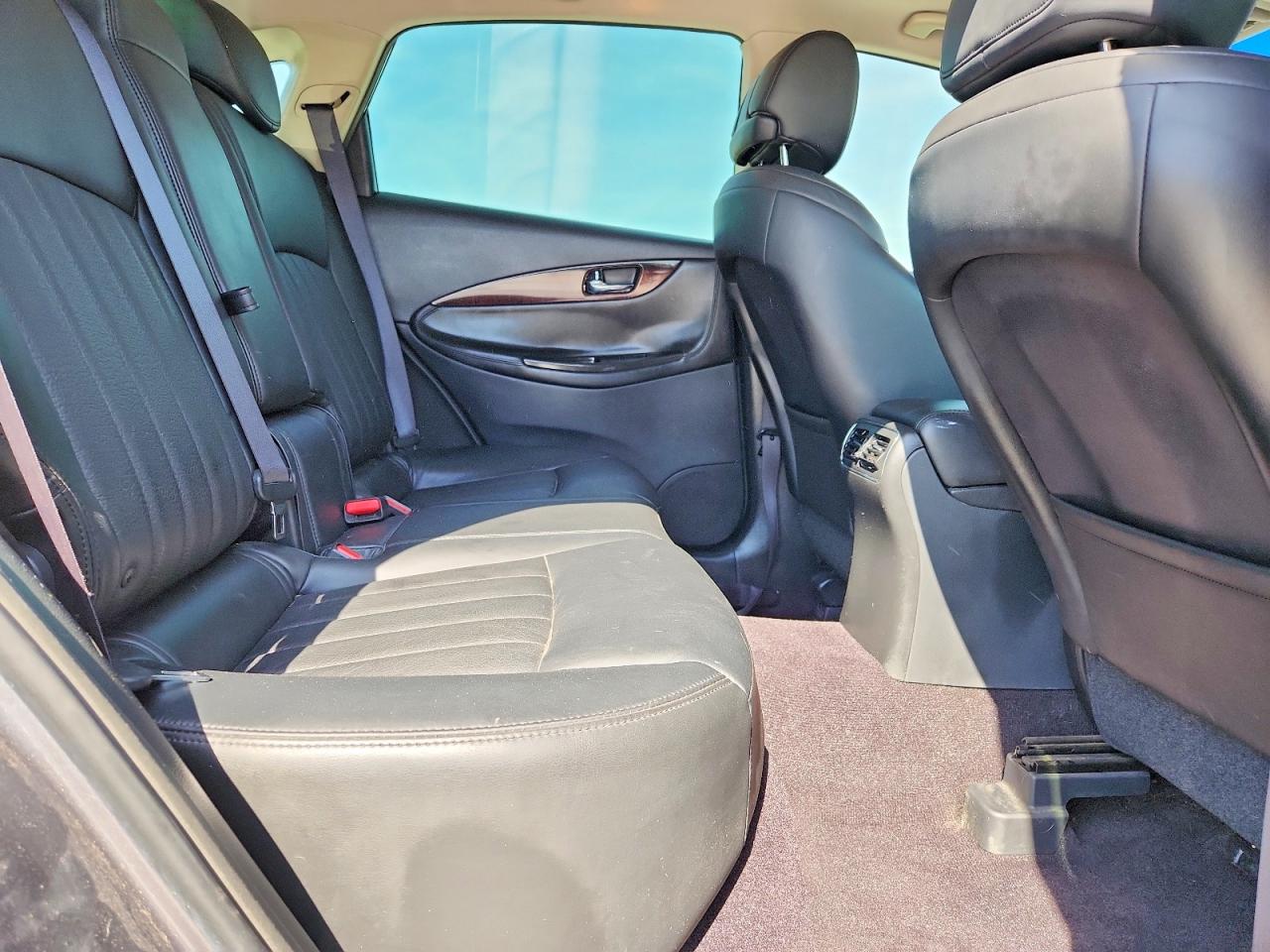 INFINITI Qx Base