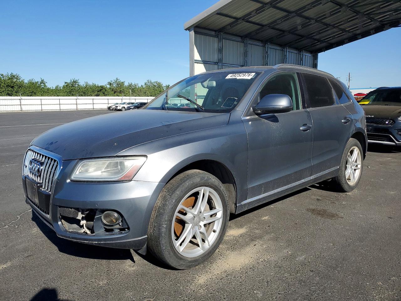 Salvage Audi Q5 Image