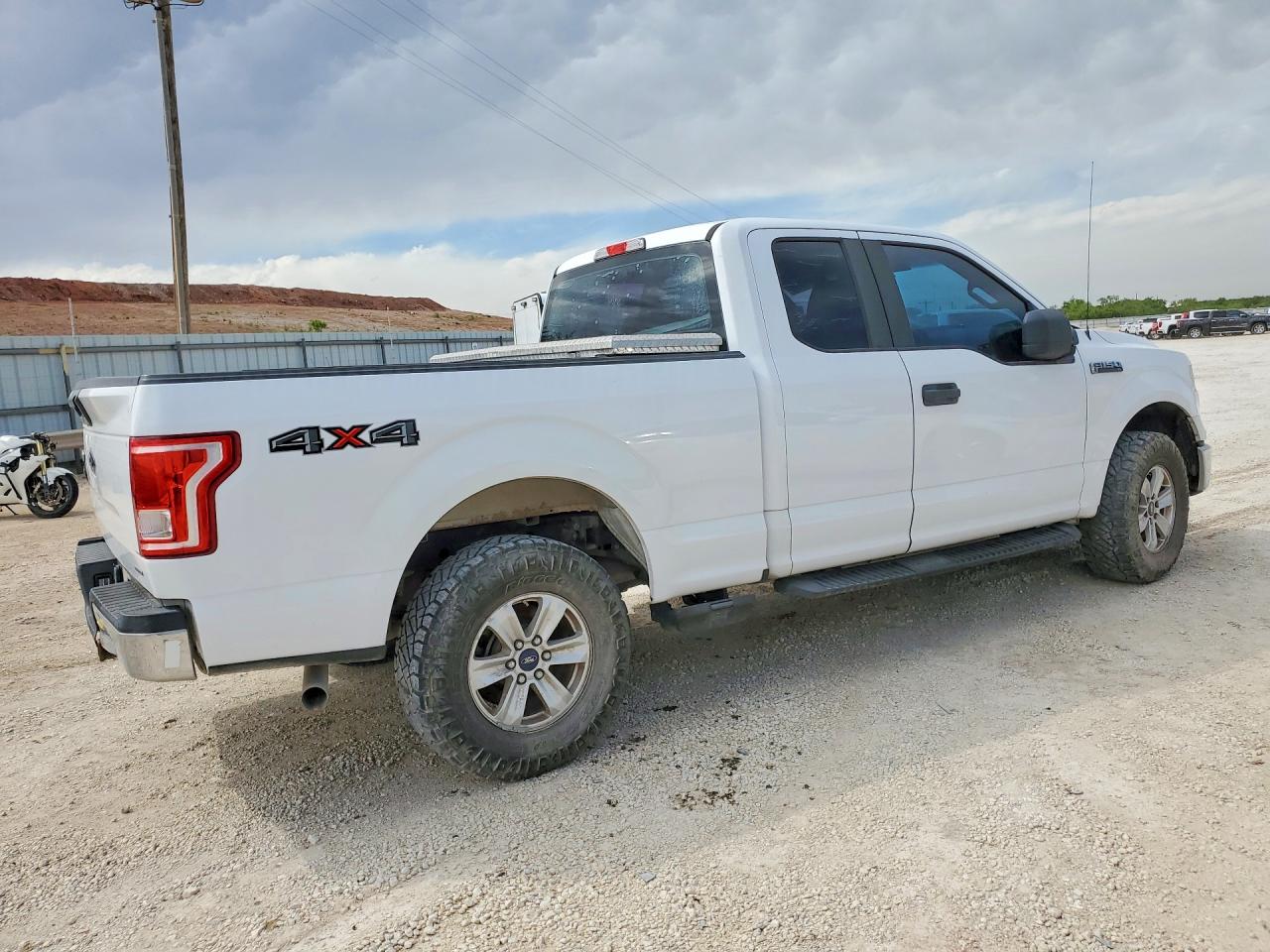 Ford F-150 Super Cab