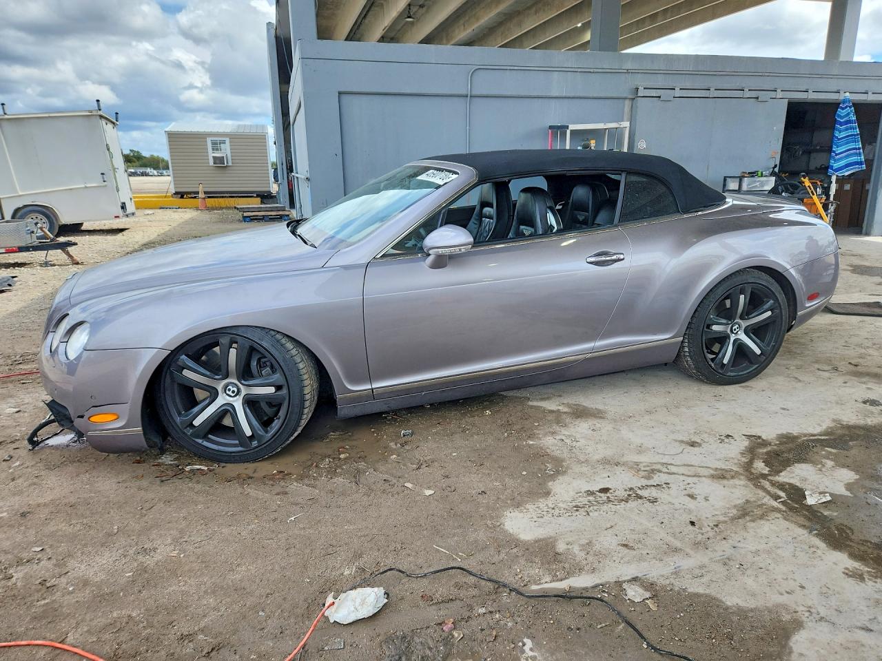 Salvage Bentley Continenta Image