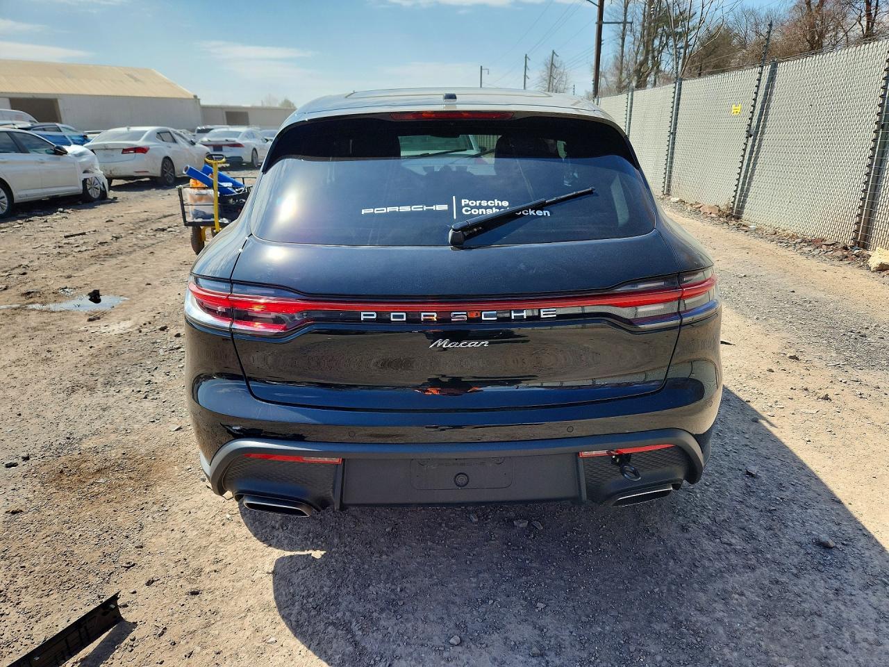 Porsche Macan Base