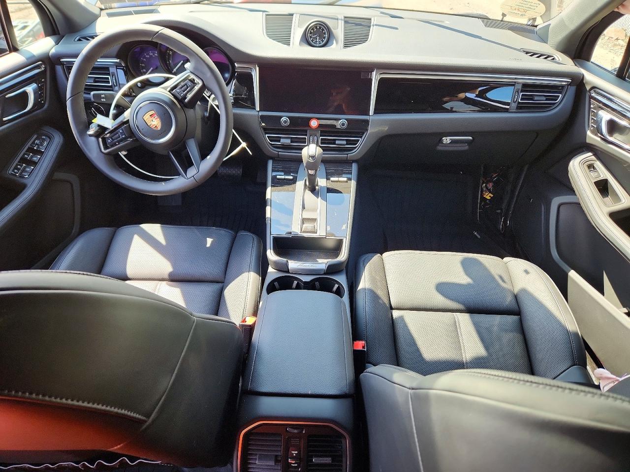 Porsche Macan Base