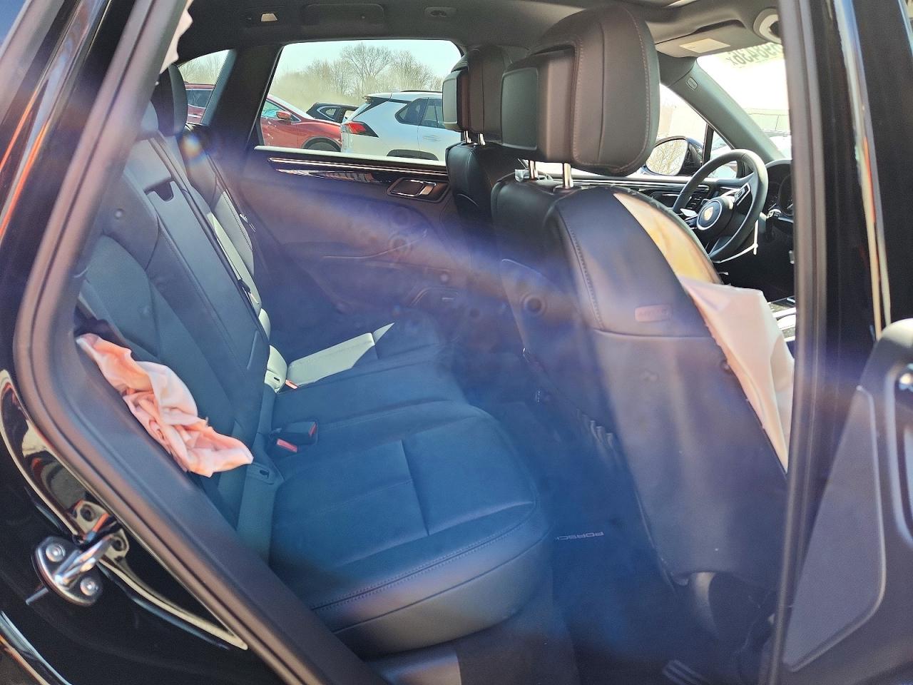 Porsche Macan Base