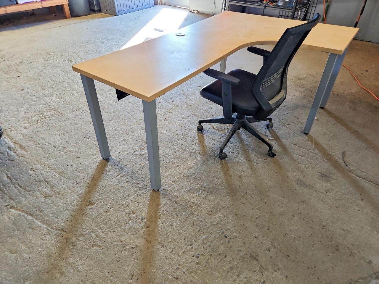 Desk Office Fur