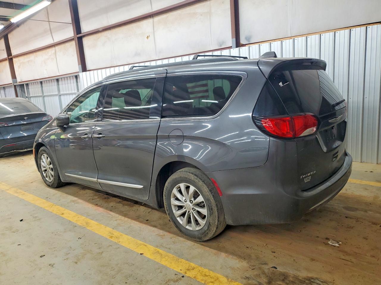 Chrysler Pacifica Touring L