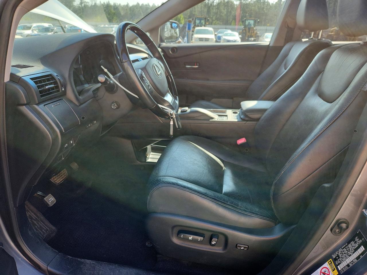 Lexus RX Base
