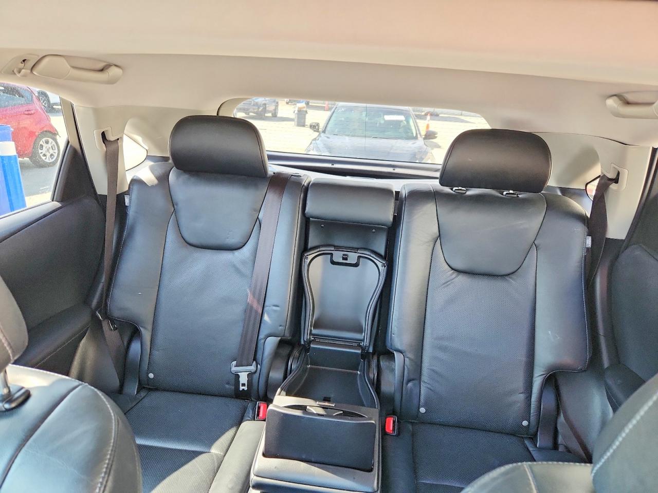 Lexus RX Base