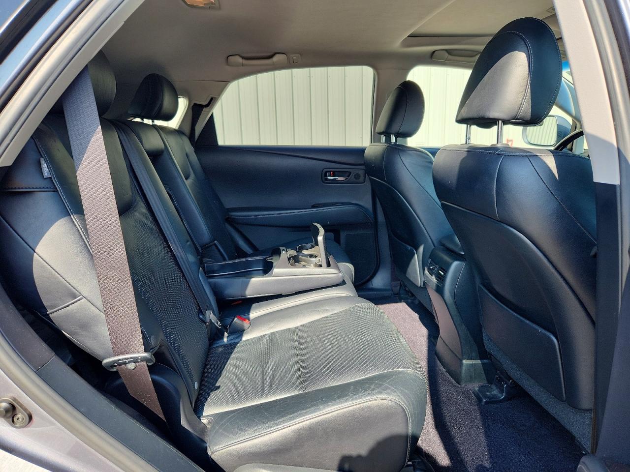 Lexus RX Base