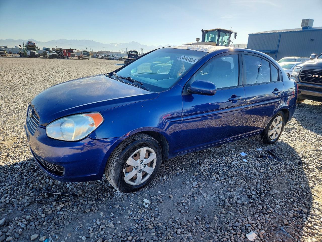 Salvage Hyundai ACCENT Image